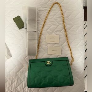 GUCCI GG MATELASSÉ SMALL BAG (GREEN, NWT)
